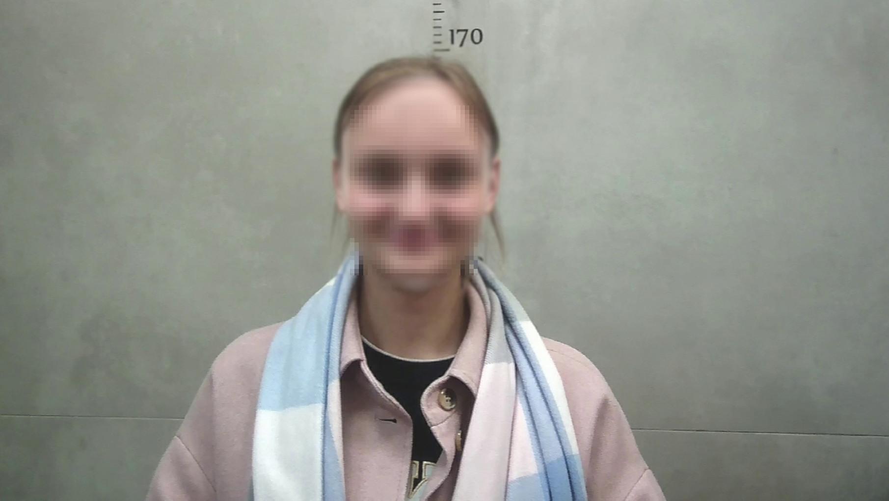 Полиция задержала москвичку за содействие аферистам в обмане 16-летней девушки более чем на 12 млн рублей