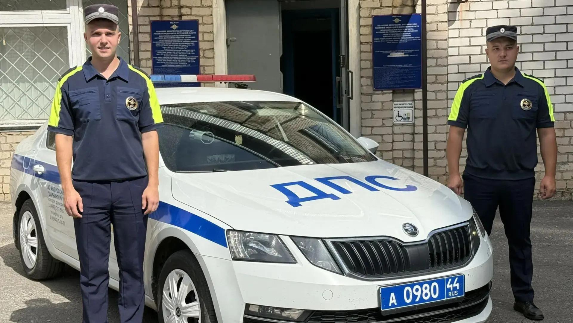 Костромские полицейские оперативно доставили в больницу маму с задыхавшимся ребёнком