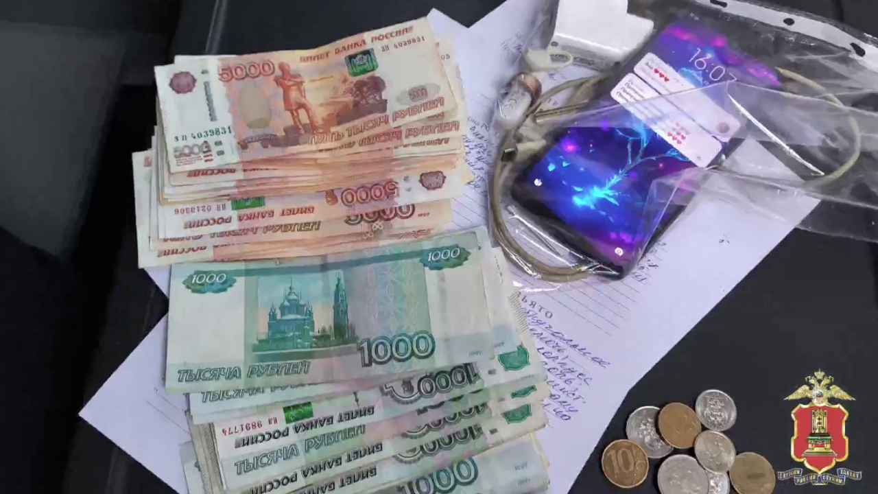 В Твери полицейские не дали скрыться двум приезжим женщинам, обворовавшим 94-летнюю пенсионерку