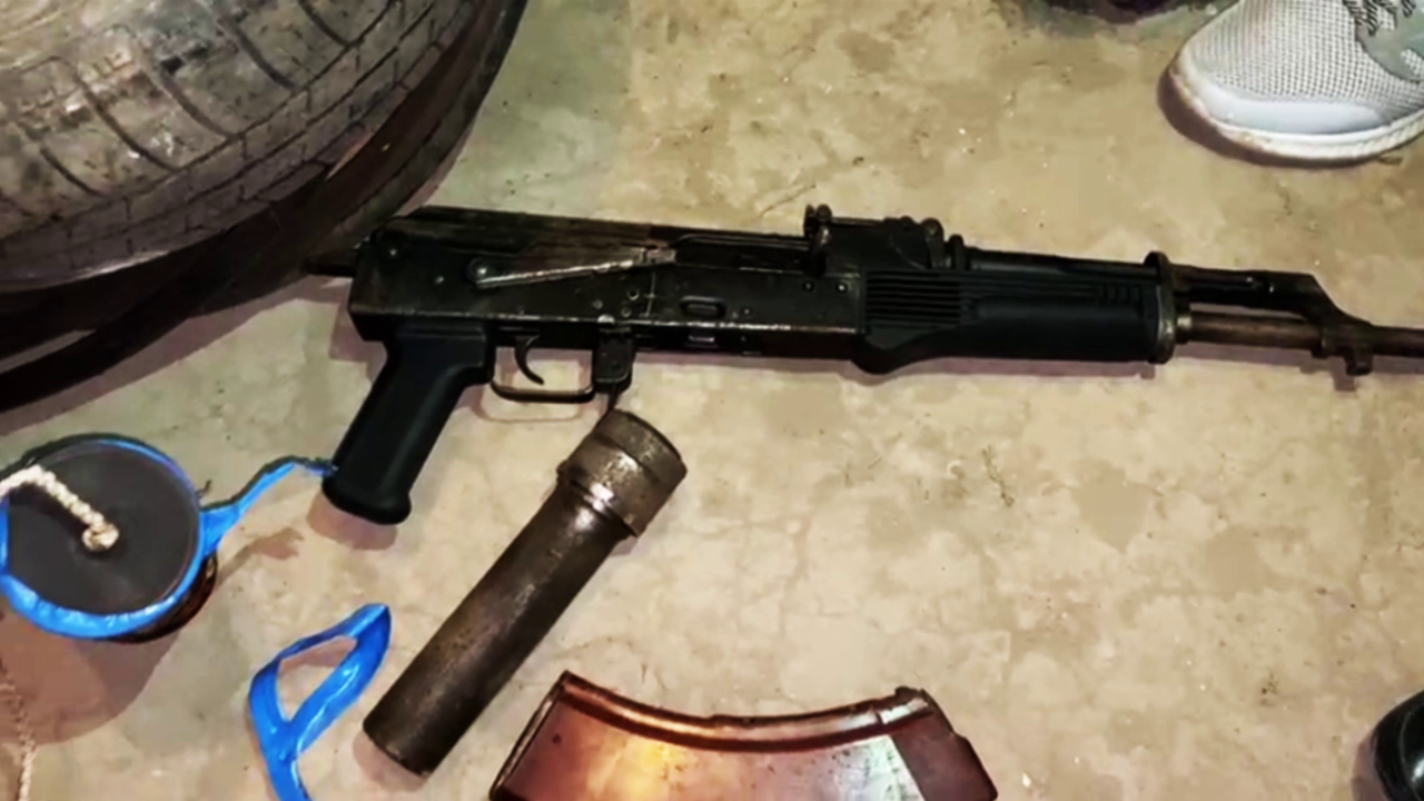 Полицейские Оренбурга изъяли у местного жителя нелегальное оружие и боеприпасы
