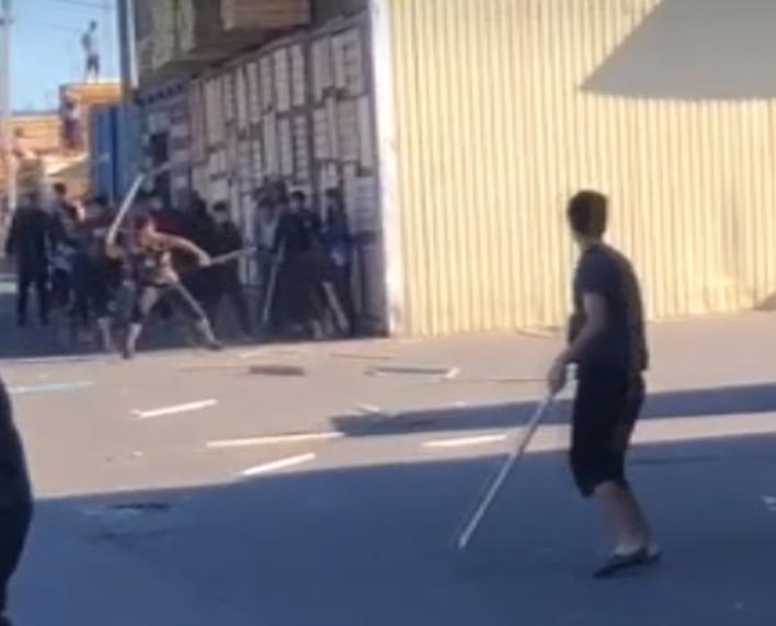 На рынке в Новой Москве полиции пришлось разнимать грузчиков, подравшихся из-за работы