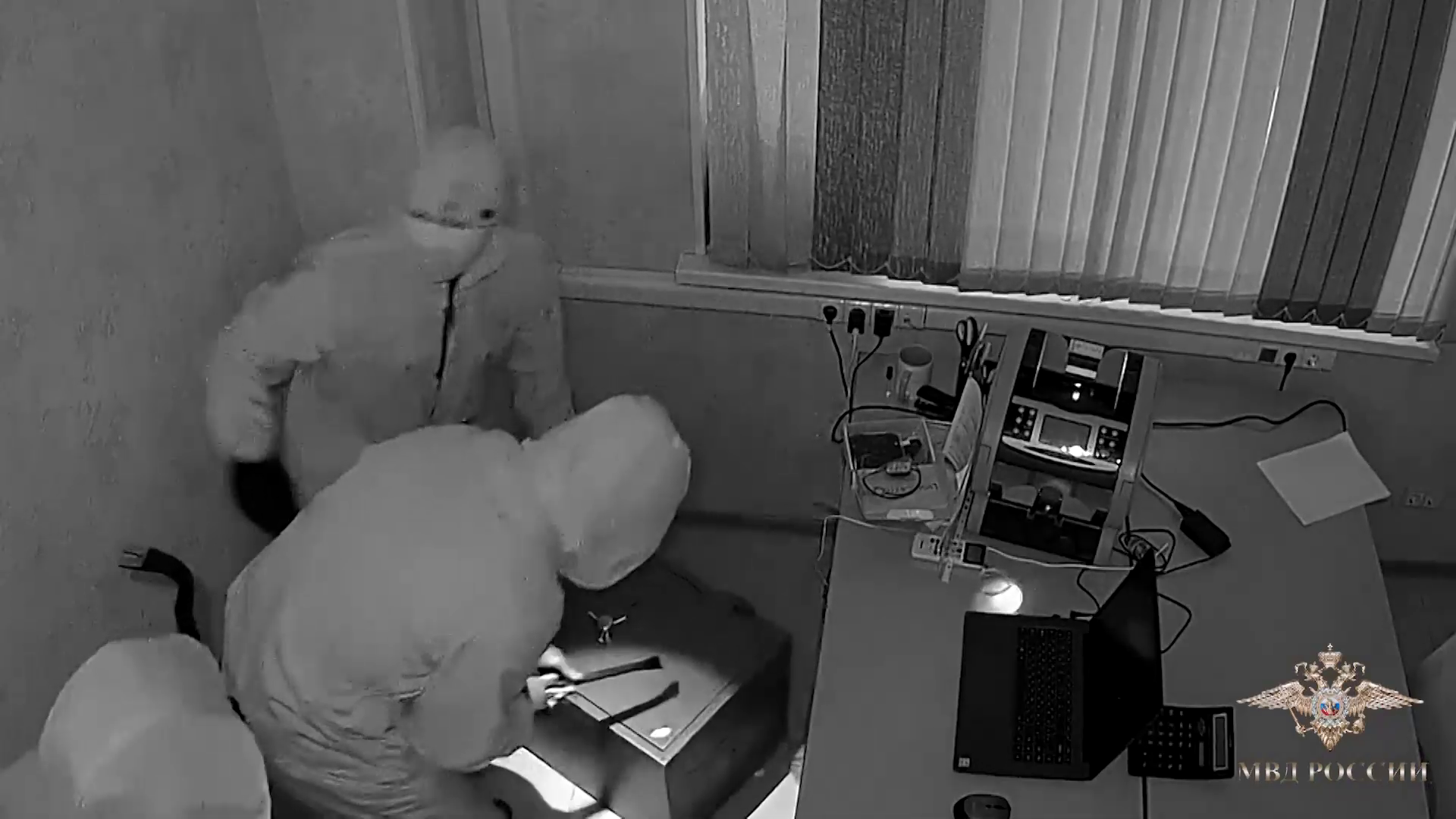 Ирина Волк: Сотрудники МВД России задержали троих мужчин, подозреваемых в серии краж на сумму свыше 12 млн рублей