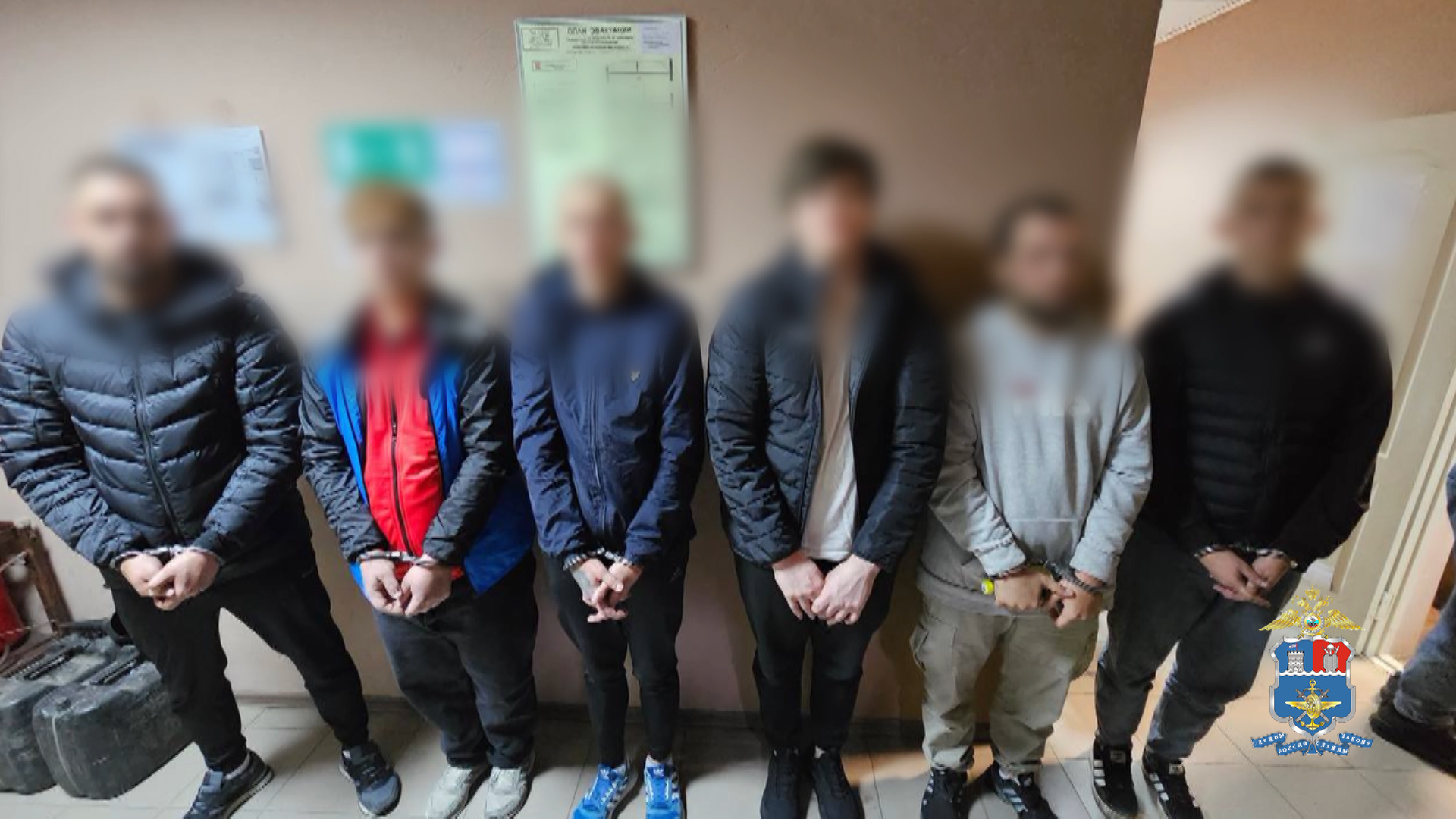 Около 9 кг наркотиков изъяла транспортная полиция, задержав драгдилера и его группу в Ростовской области