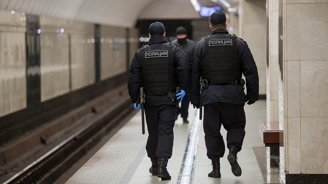 За украденный у пассажирки столичного метрополитена телефон полицейские задержали жителя Подмосковья