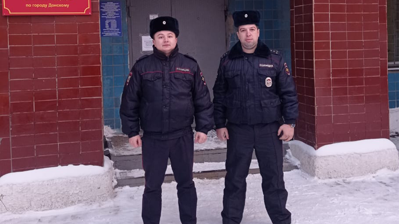 Тульские полицейские спасли жизнь девушке, которая в cильный мороз упала в ледяную канаву