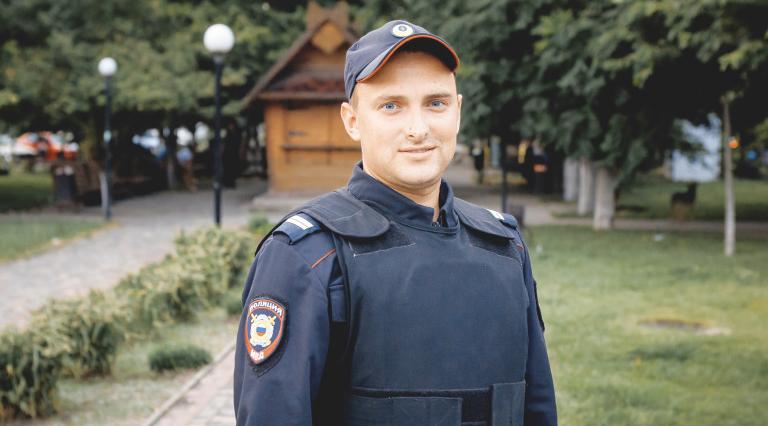 Нужно быть образцом во всём