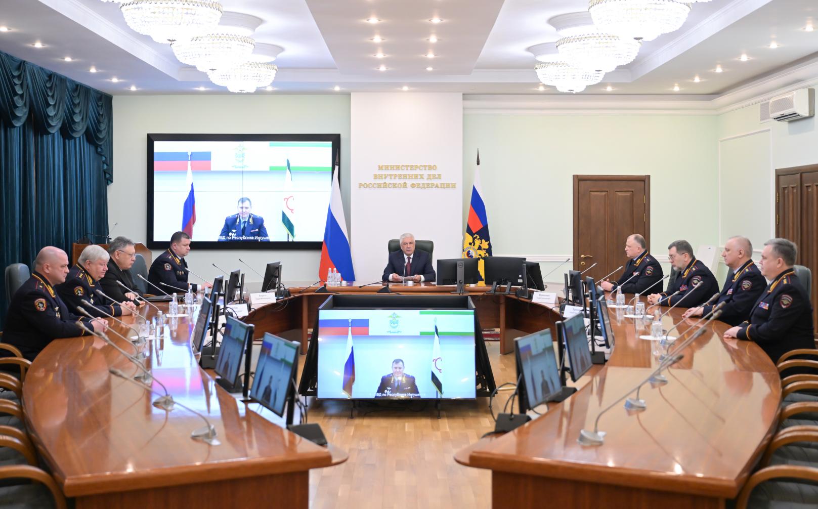 Владимир Колокольцев представил личному составу своего первого заместителя Андрея Курносенко