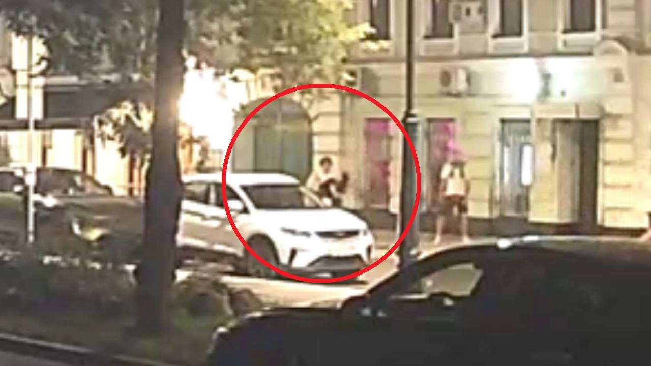 Уроженец Волгограда задержан столичной полицией за уличный грабёж в центре Москвы