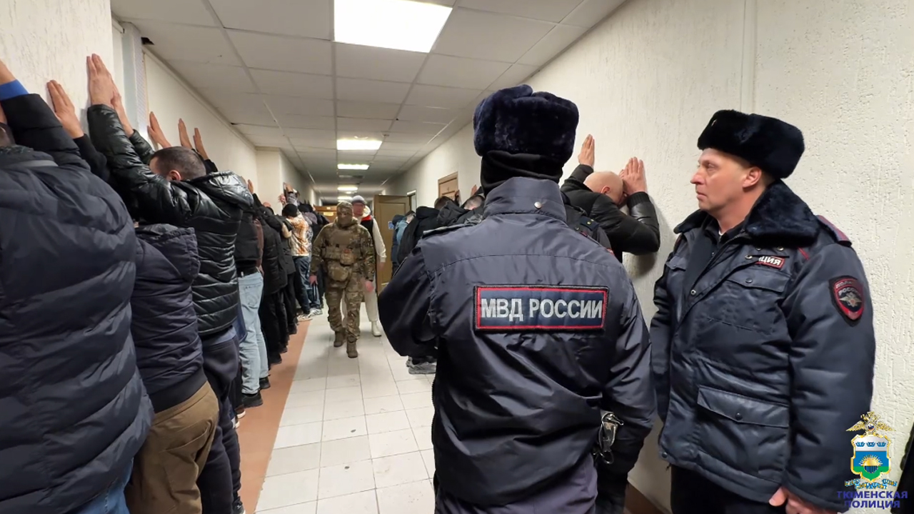 В ходе проведённого рейда тюменские правоохранители выявили 16 нарушений миграционного законодательства
