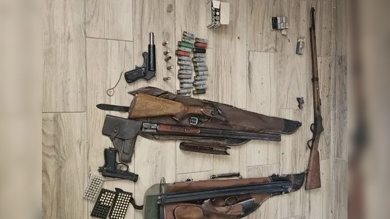 Полицейские разоблачили жителя Запорожской области, незаконно хранившего оружие и боеприпасы