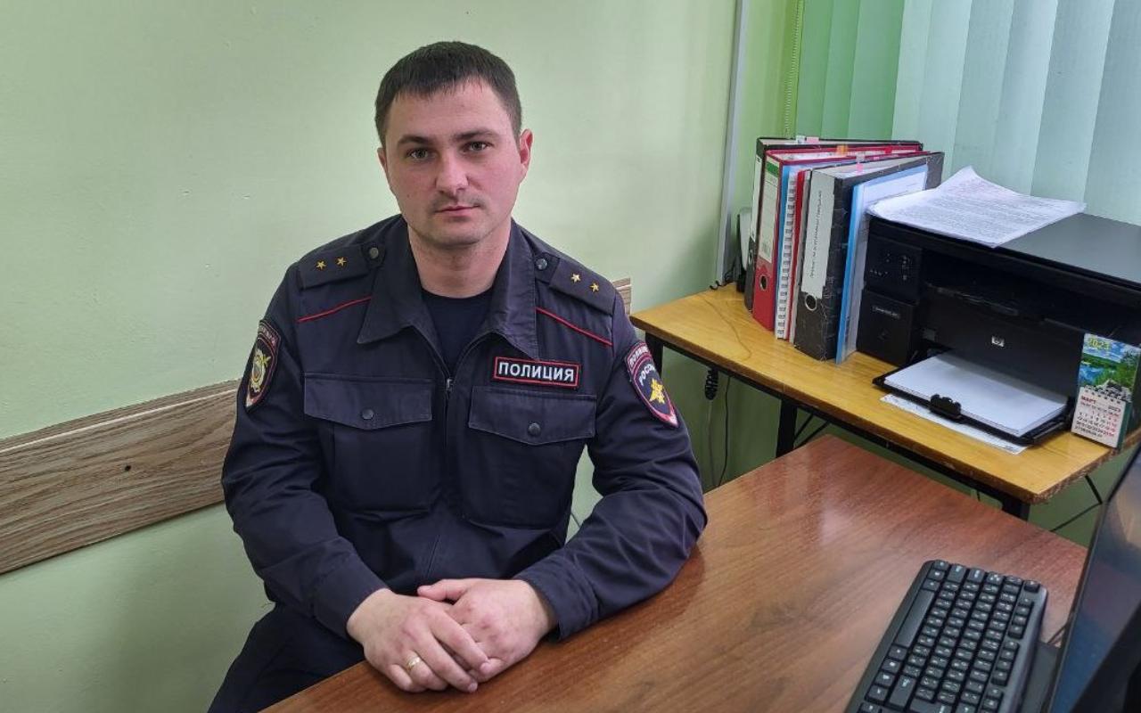 В Хабаровском крае спасение пассажирки фуры, упавшей с моста в реку, организовал сотрудник полиции