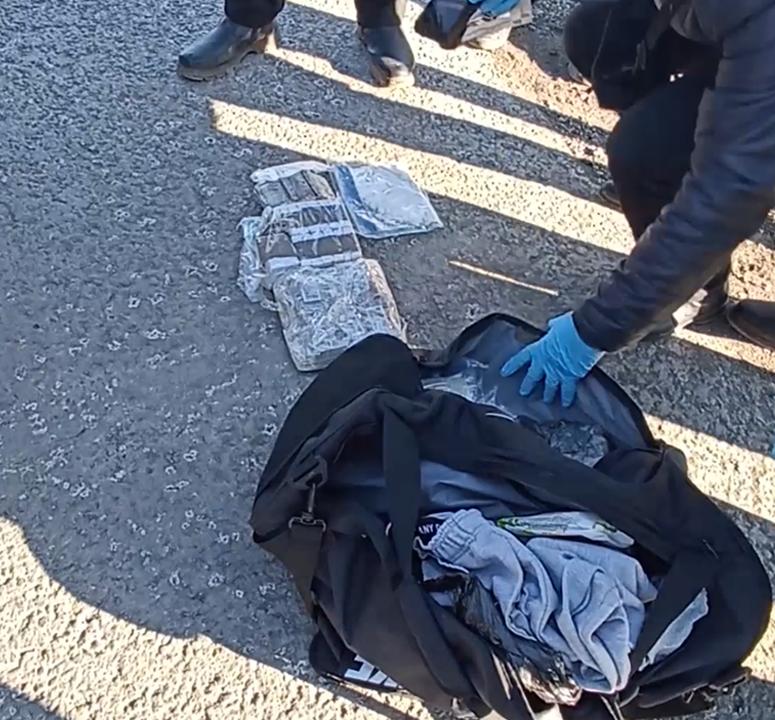Почти 9 кг запрещённых веществ изъяли автоинспекторы Тюмени из машины иркутского наркоторговца