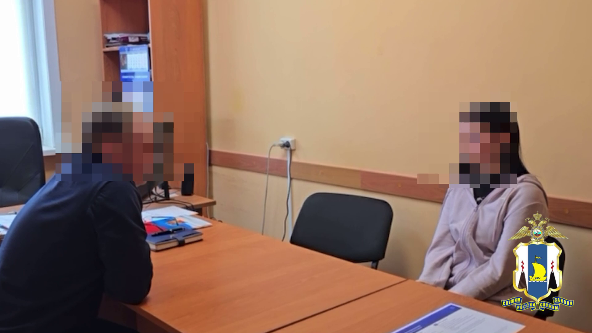 На Сахалине под стражу заключена девушка, которая под влиянием мошенников обворовала два чужих сейфа