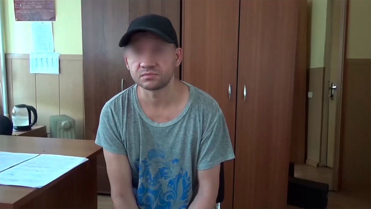 В Подмосковье сотрудники полиции задержали подозреваемого в краже 8,5 тысячи долларов США