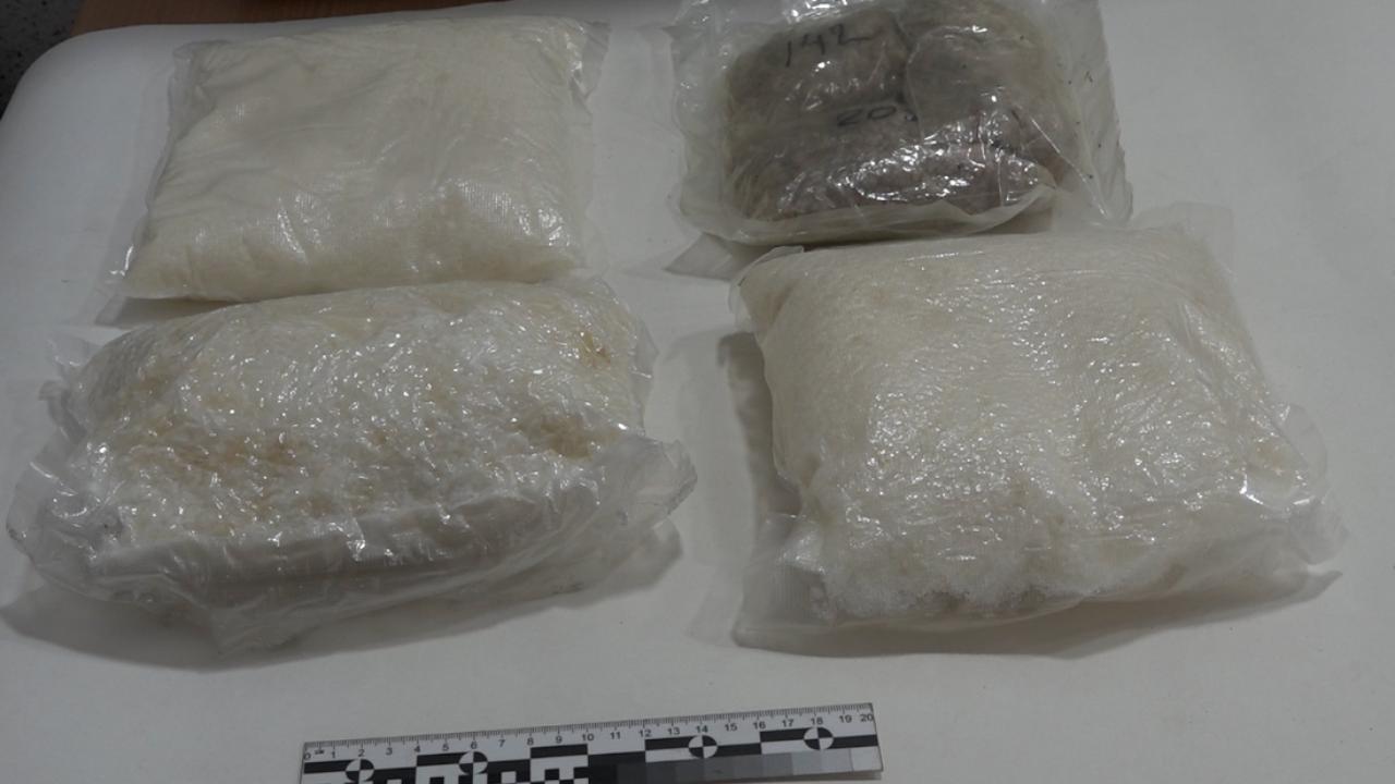 В Запорожской области сотрудники полиции задержали наркосбытчика с крупной партией «соли» и марихуаны