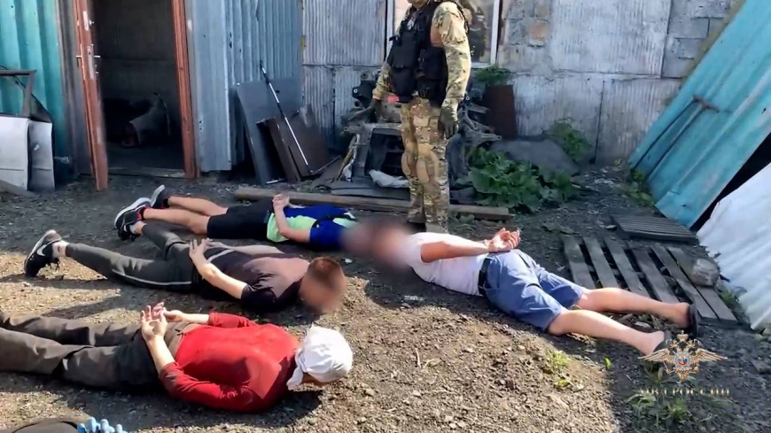 Полицейские Алтайского края задержали подозреваемого в серии краж автомобилей