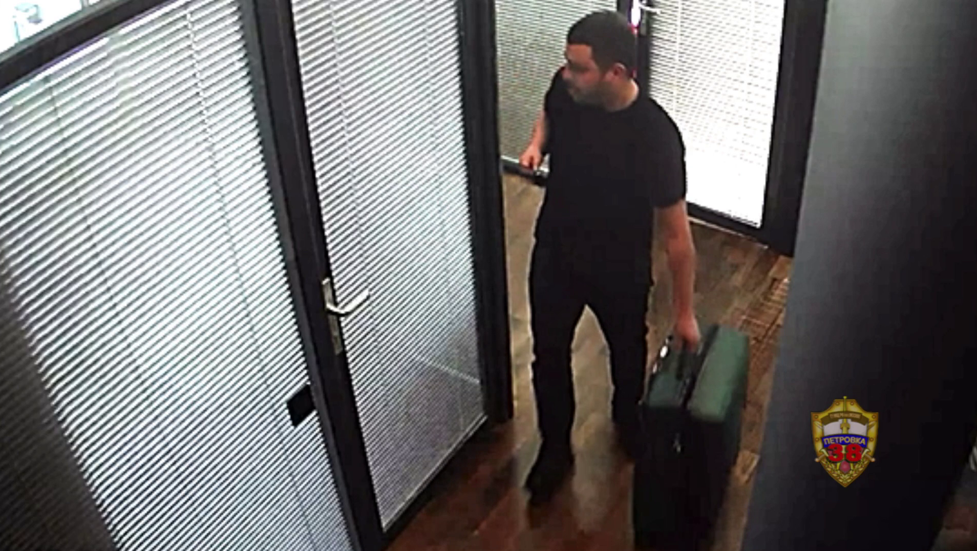 Столичной полицией задержан мужчина за хищение 17 млн рублей под предлогом их обмена на старые доллары