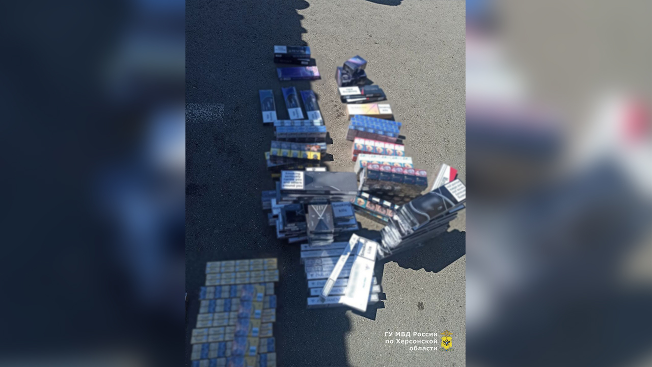 Полицейские Херсонской области изъяли у водителя порядка 1,5 тысячи пачек немаркированных сигарет