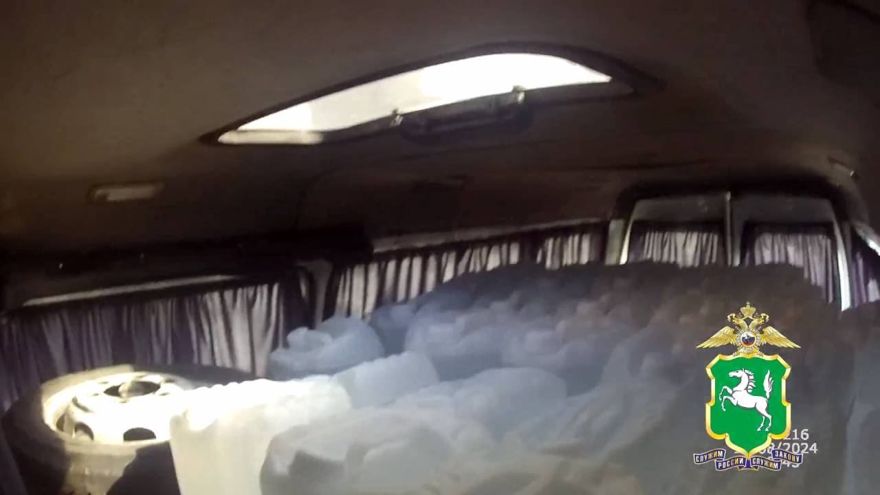 В «Газели» с подложными госномерами полицейские Томска обнаружили 3 тонны нелегального спирта