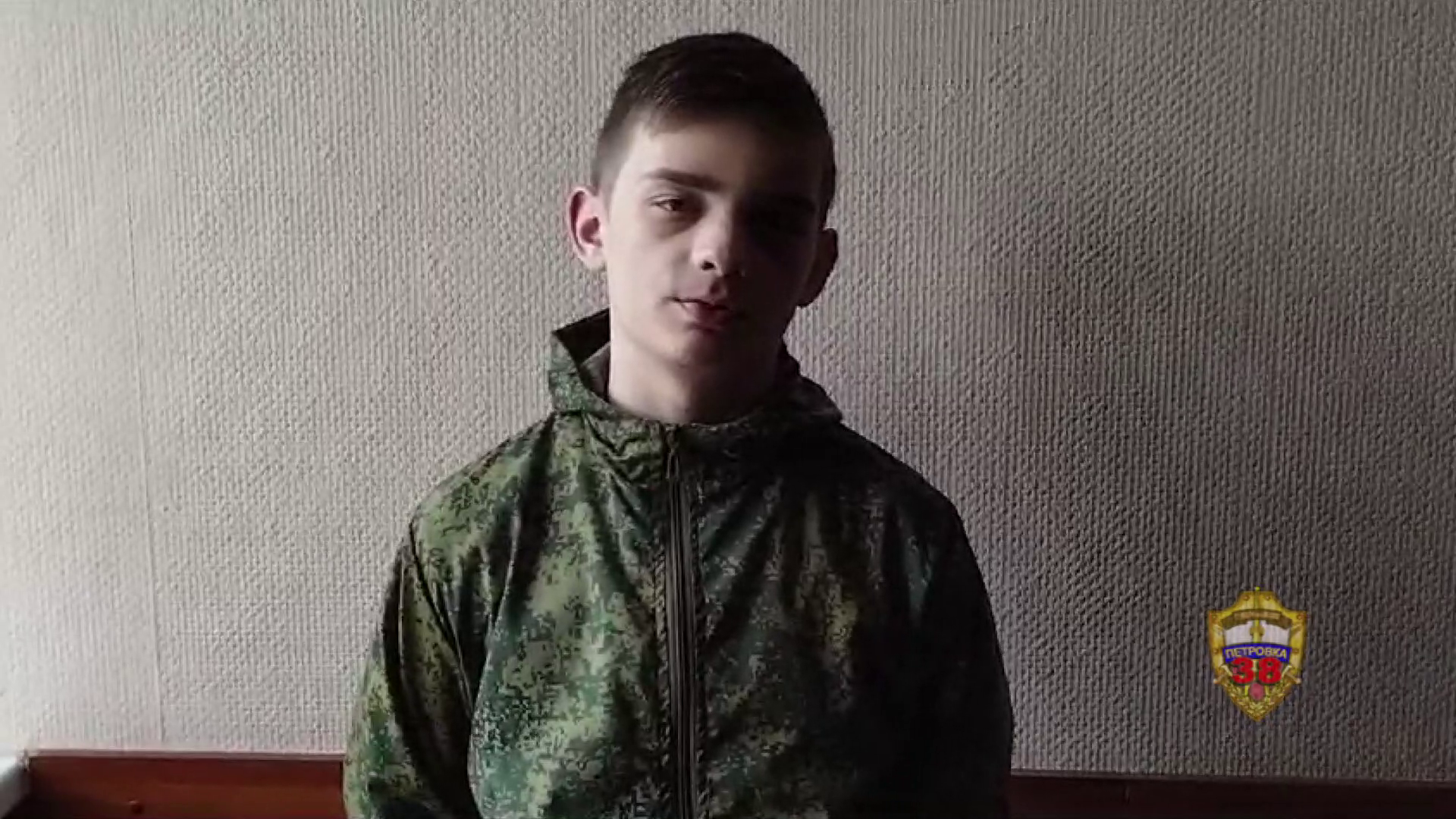 Полицейскими столичного метро задержан москвич, разбивший в вагоне электропоезда стеклянную бутылку