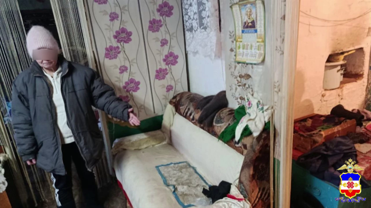 Жительница Марий Эл, душившая 92-летнюю бабушку колготками ради хищения её денег, задержана полицией