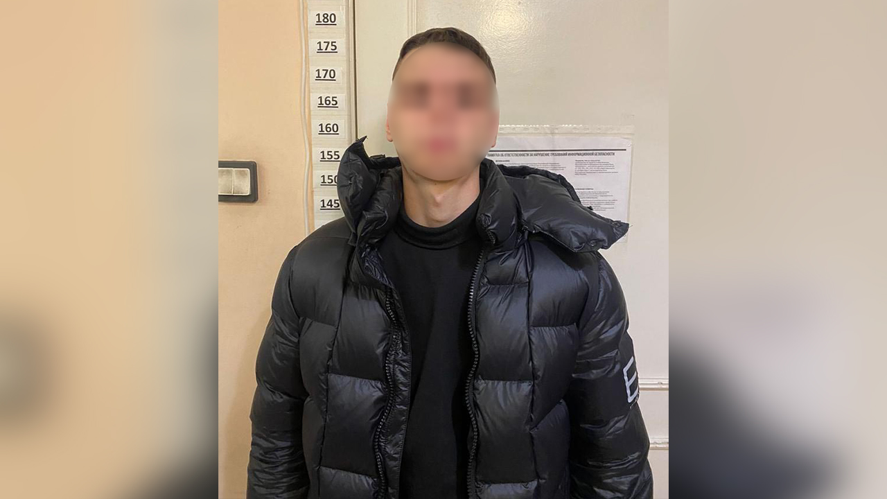 Архангельская полиция пресекла хищение у пенсионерки 400 тысяч рублей, задержав курьера аферистов