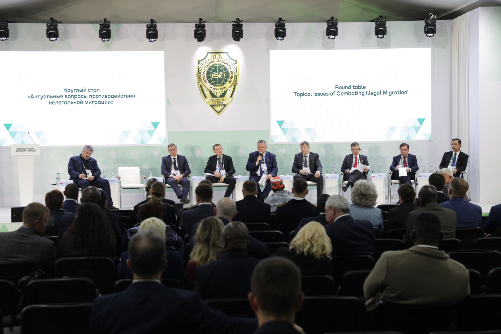 Игорь Зубов провел круглый стол по вопросам противодействия нелегальной миграции