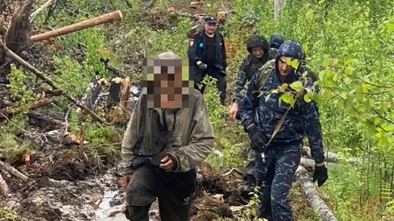 Ханты-Мансийские полицейские помогли вернуться домой заблудившемуся в тайге лесорубу