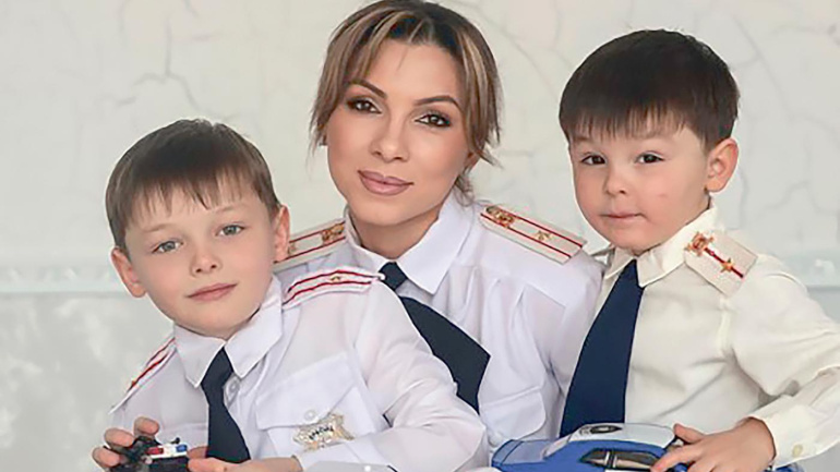 Охраняя беспечное детство