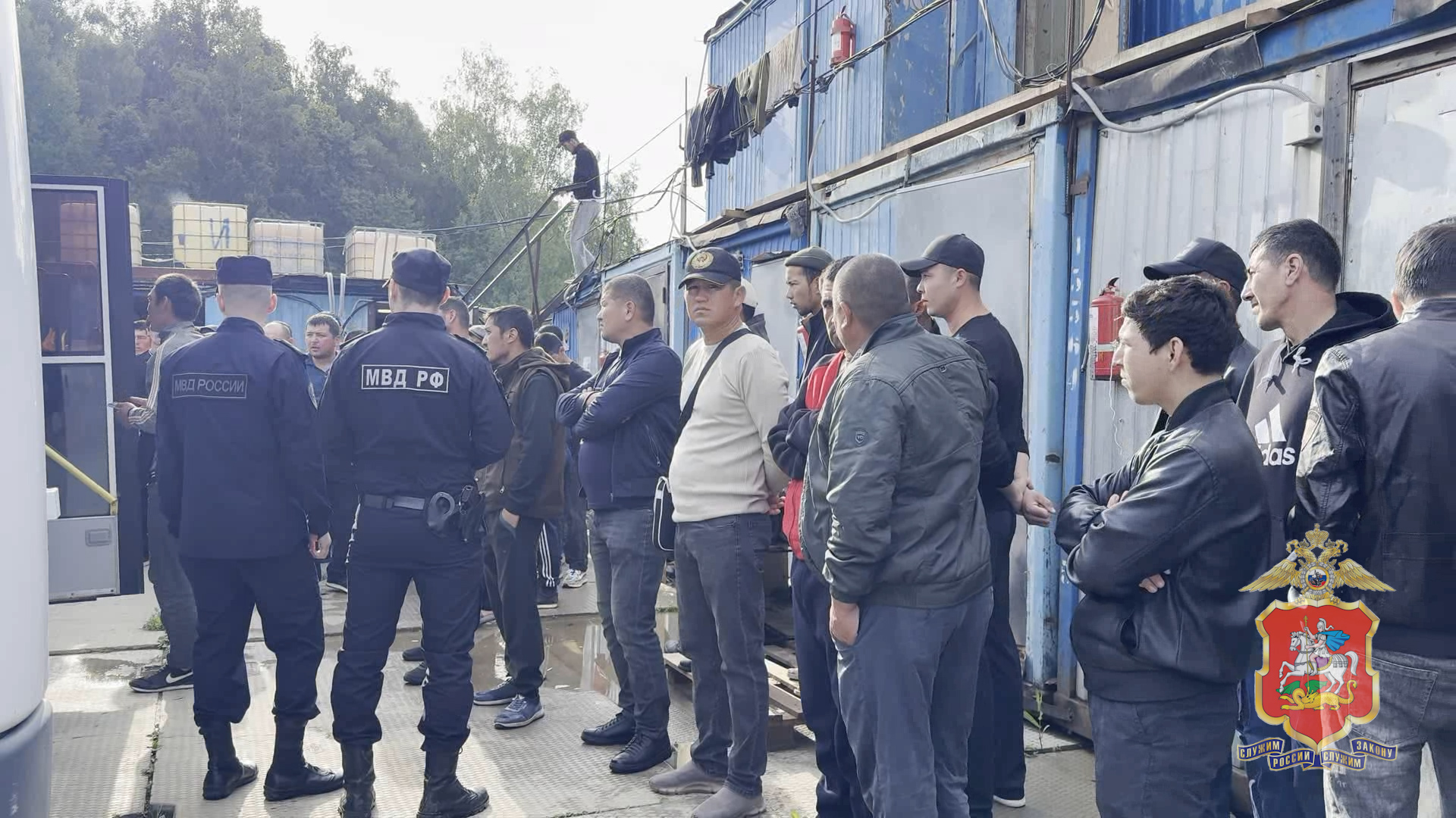 В Подмосковье полицейские в ходе рейдов выявили 160 нарушений миграционного законодательства