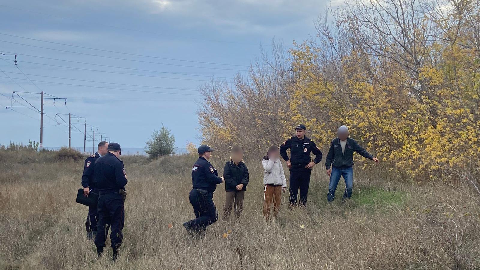 В Оренбургской области полицейские задержали жителя Новотроицка, собравшего в лесу почти 9 кг марихуаны