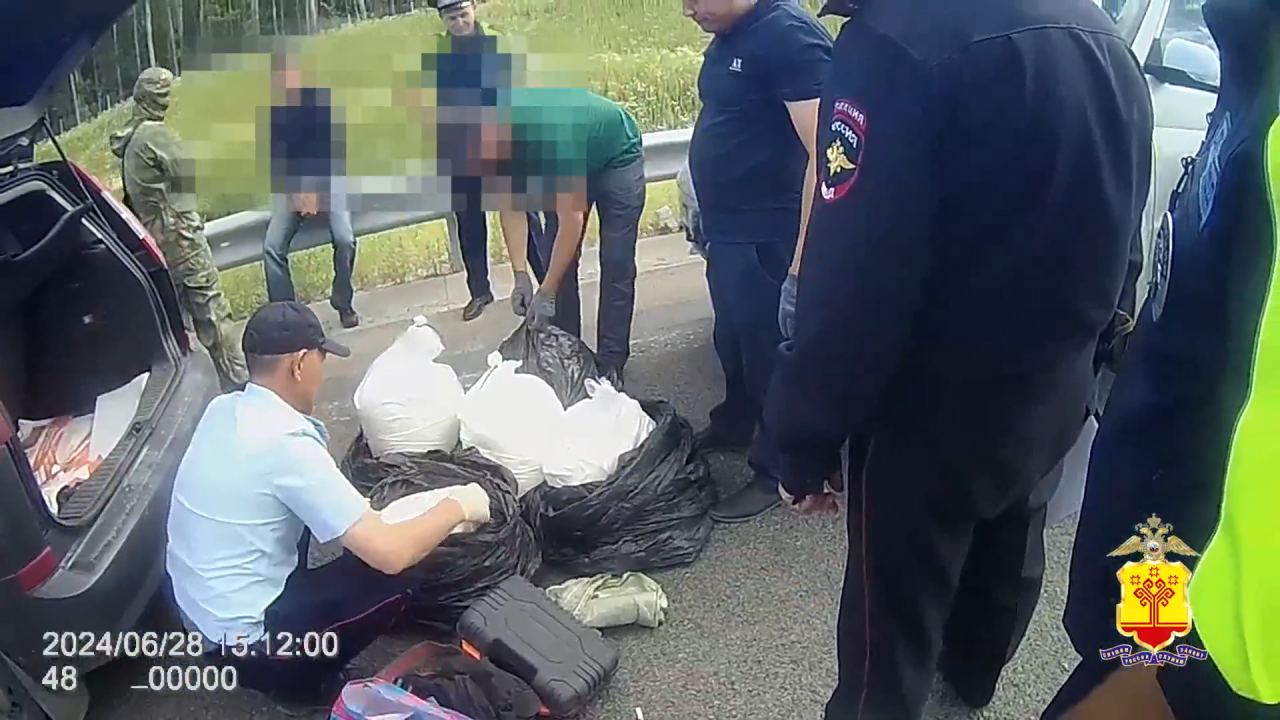 В Чувашии задержан водитель, перевозивший под видом удобрений около 150 килограммов прекурсоров