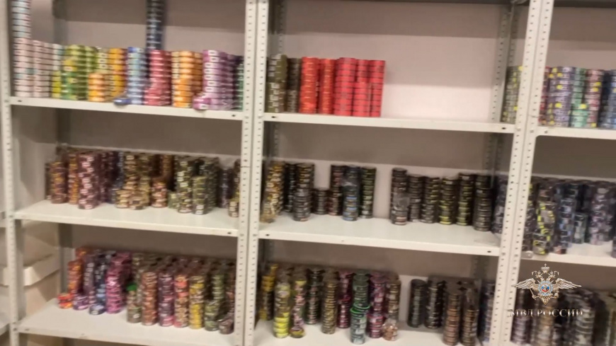 Полицейские пресекли нелегальное производство контрафактной табачной продукции