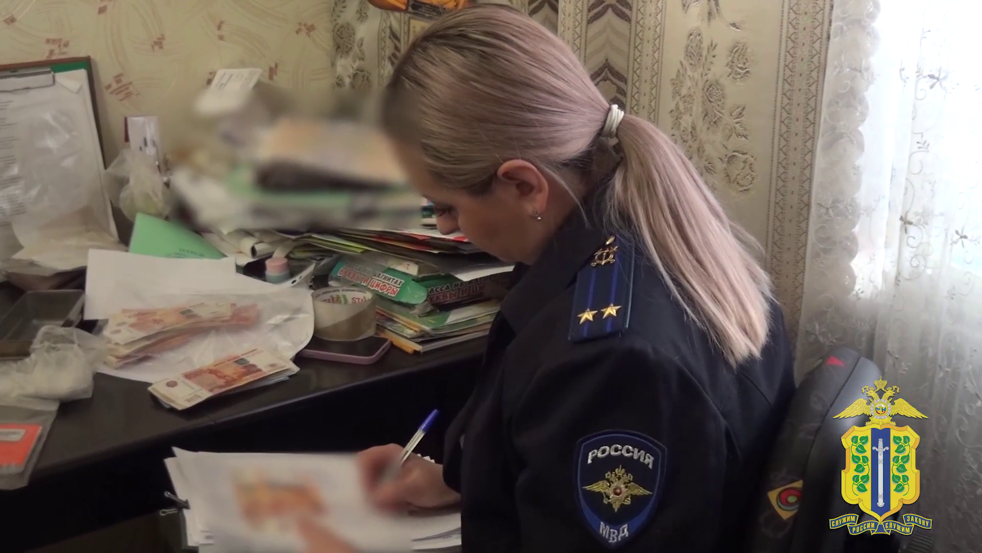 Полиция раскрыла аферы с продажей водительских прав и конфискованных авто на 8,3 млн рублей в Липецке