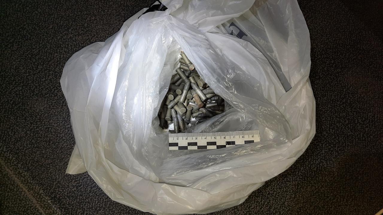 В Хабаровском крае сотрудники полиции задержали подозреваемого в незаконной перевозке боеприпасов