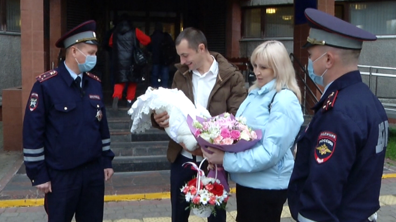 В Москве сотрудники Госавтоинспекции помогли оперативно доставить беременную женщину в роддом