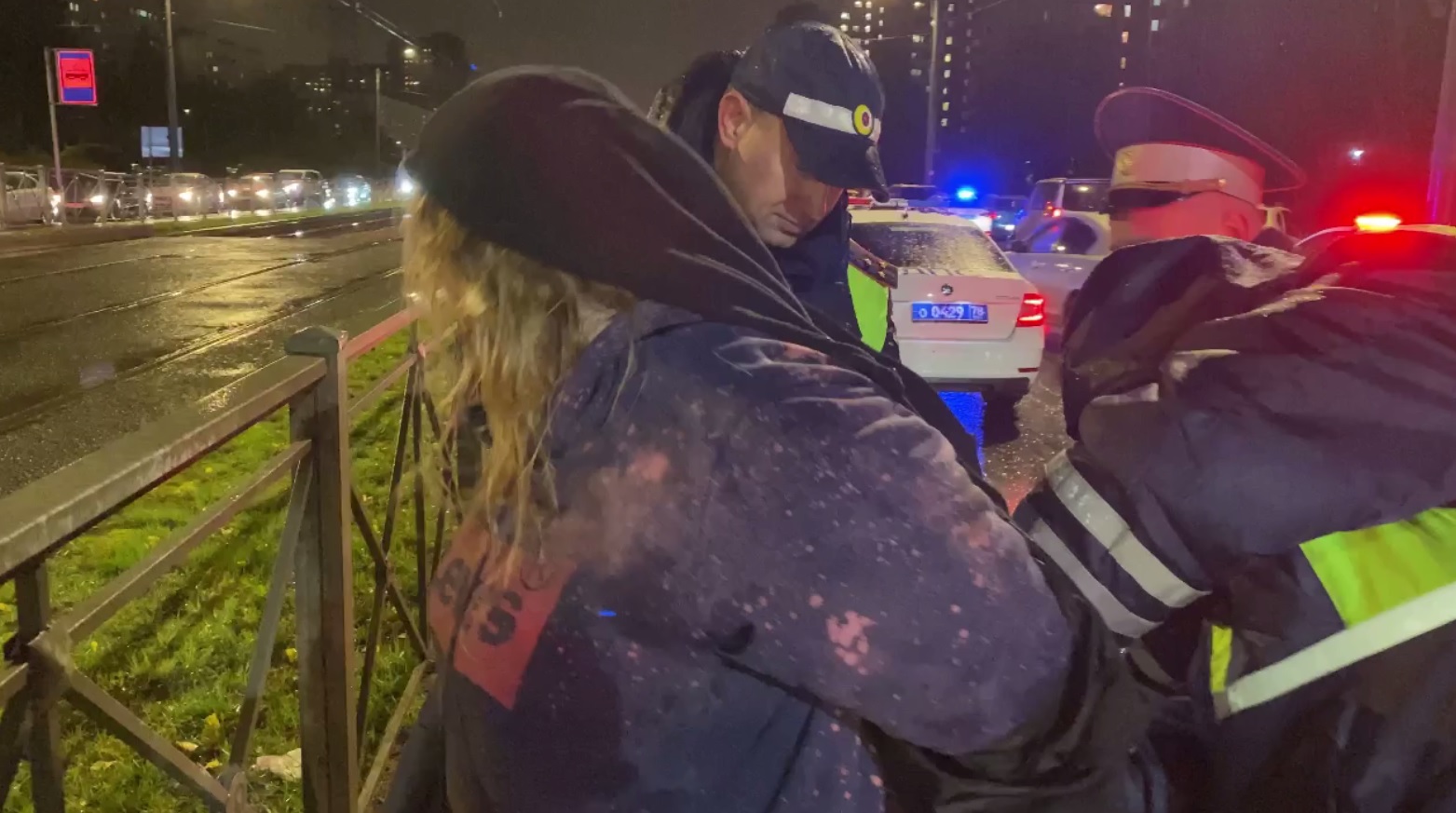 Автоледи без водительских прав и в состоянии опьянения задержана полицией Санкт-Петербурга