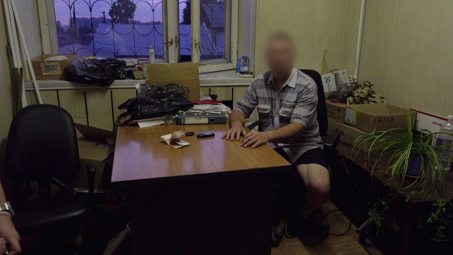 Директор школы в Пермском крае задержан после получения «отката» от подрядчика