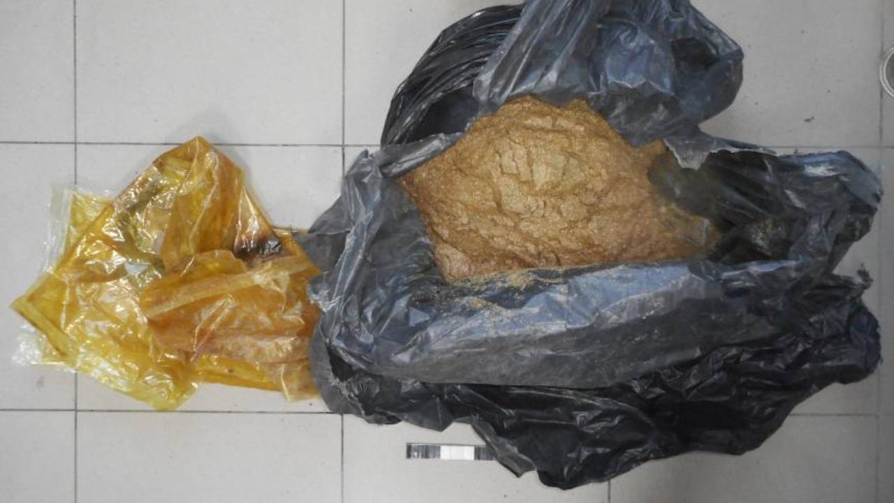 Свердловская полиция изъяла у двух предполагаемых наркодельцов 61 кг прекурсоров запрещённых веществ