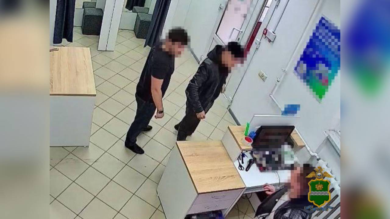 В Калуге двое приятелей предстанут перед судом за вымогательство с систематическим избиением жертвы