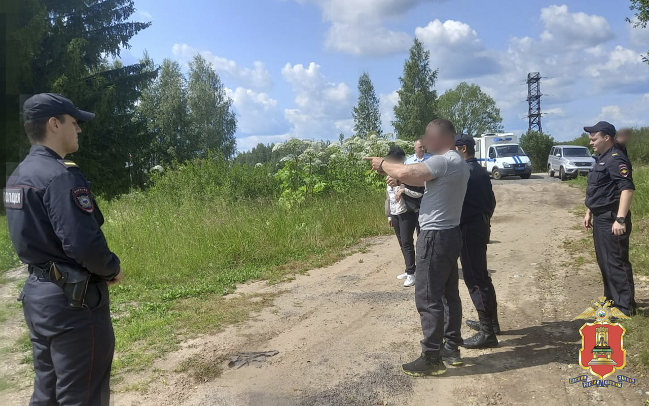 Троих подозреваемых в незаконном отстреле четырёх лосей задержали полицейские в Тверской области