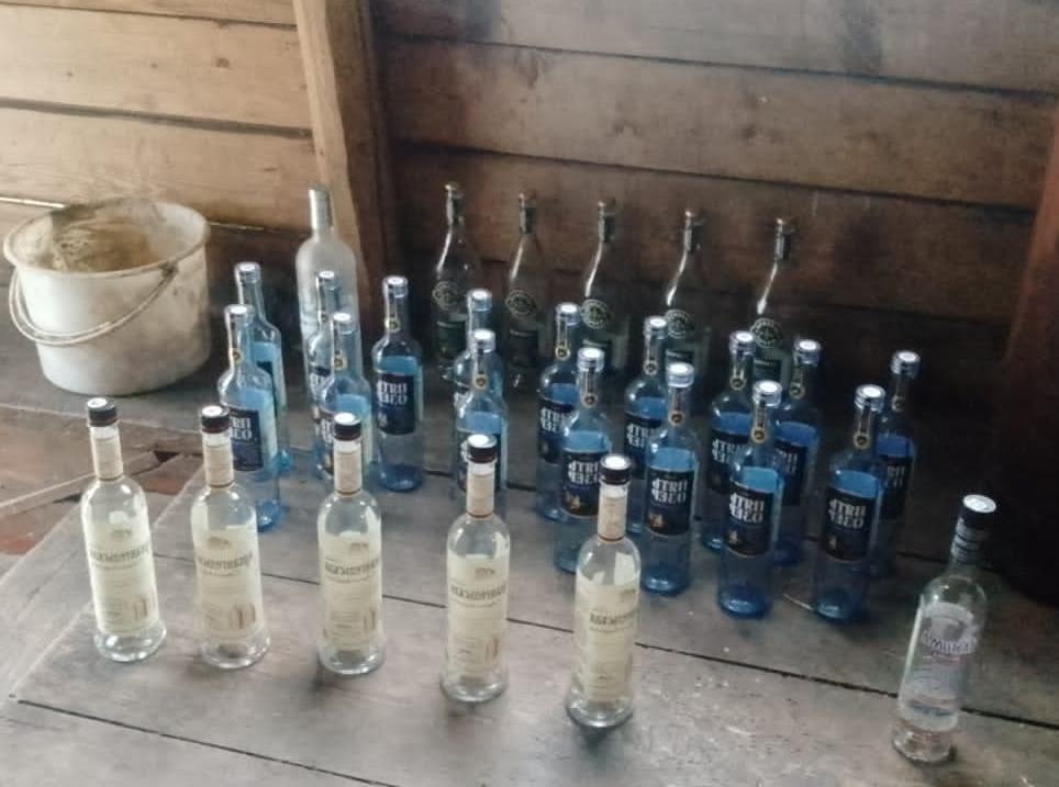 Полицейские установили жительницу Мордовии, похитившую за месяц из магазина 29 бутылок водки