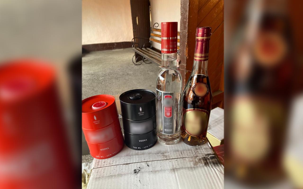 В Северной Осетии полицейские пресекли продажу двумя местными жителями контрафактного алкоголя