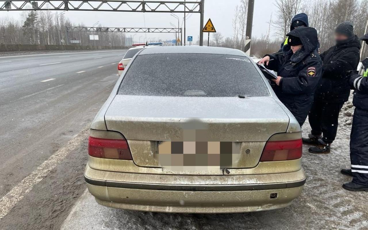 В Тверской области сотрудники ДПС пресекли ввоз и сбыт на территории региона 2 кг наркотика