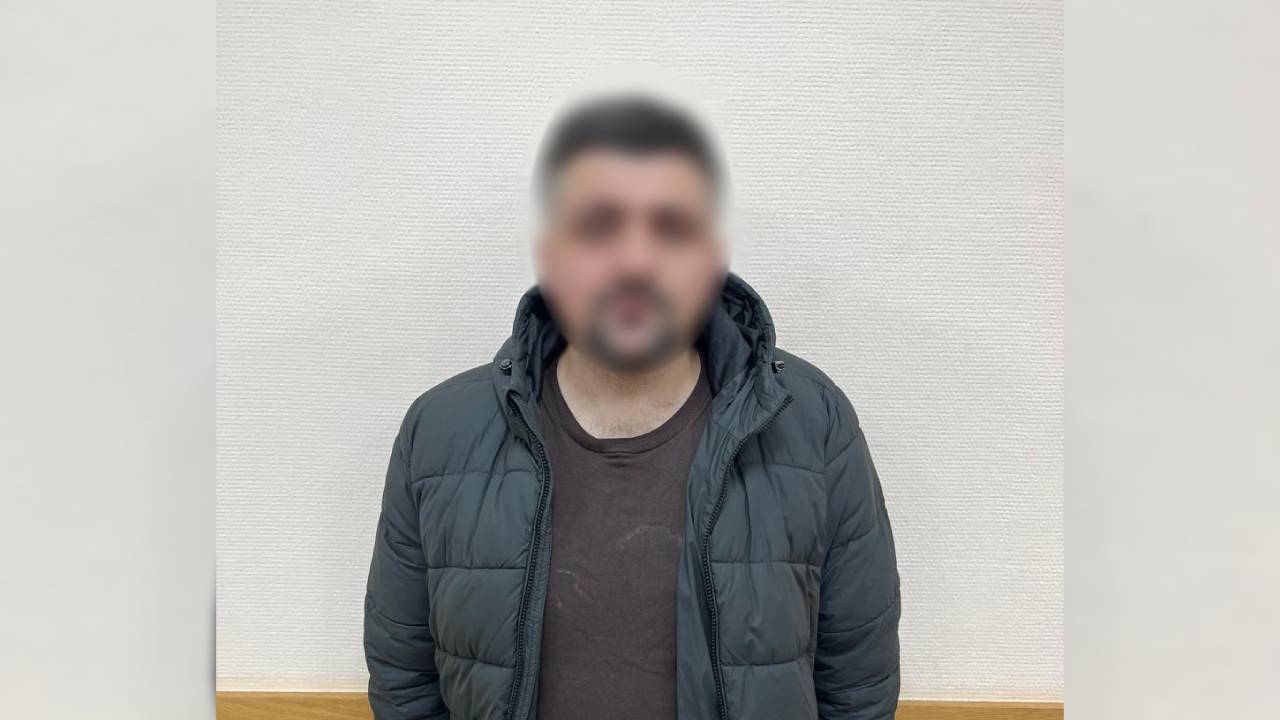 Столичной полицией задержан подозреваемый в краже сумки с 19,5 млн рублей из автомобиля потерпевшего