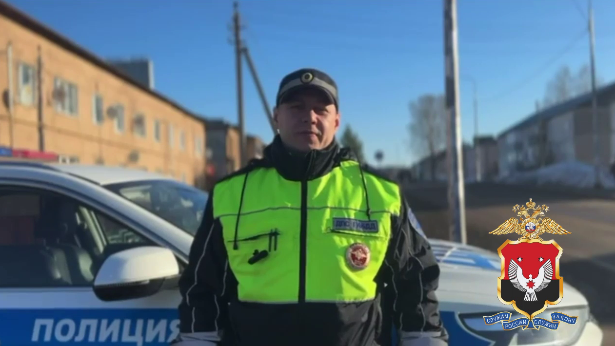 В Ижевске инспектор ДПС помог спасти жизнь мужчине, у которого на улице произошёл сердечный приступ