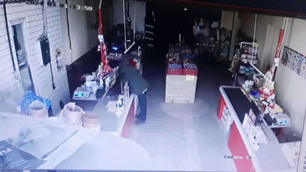 Магазинного вора, прятавшегося от охраны на верхней полке стеллажа, будут судить в Костромской области