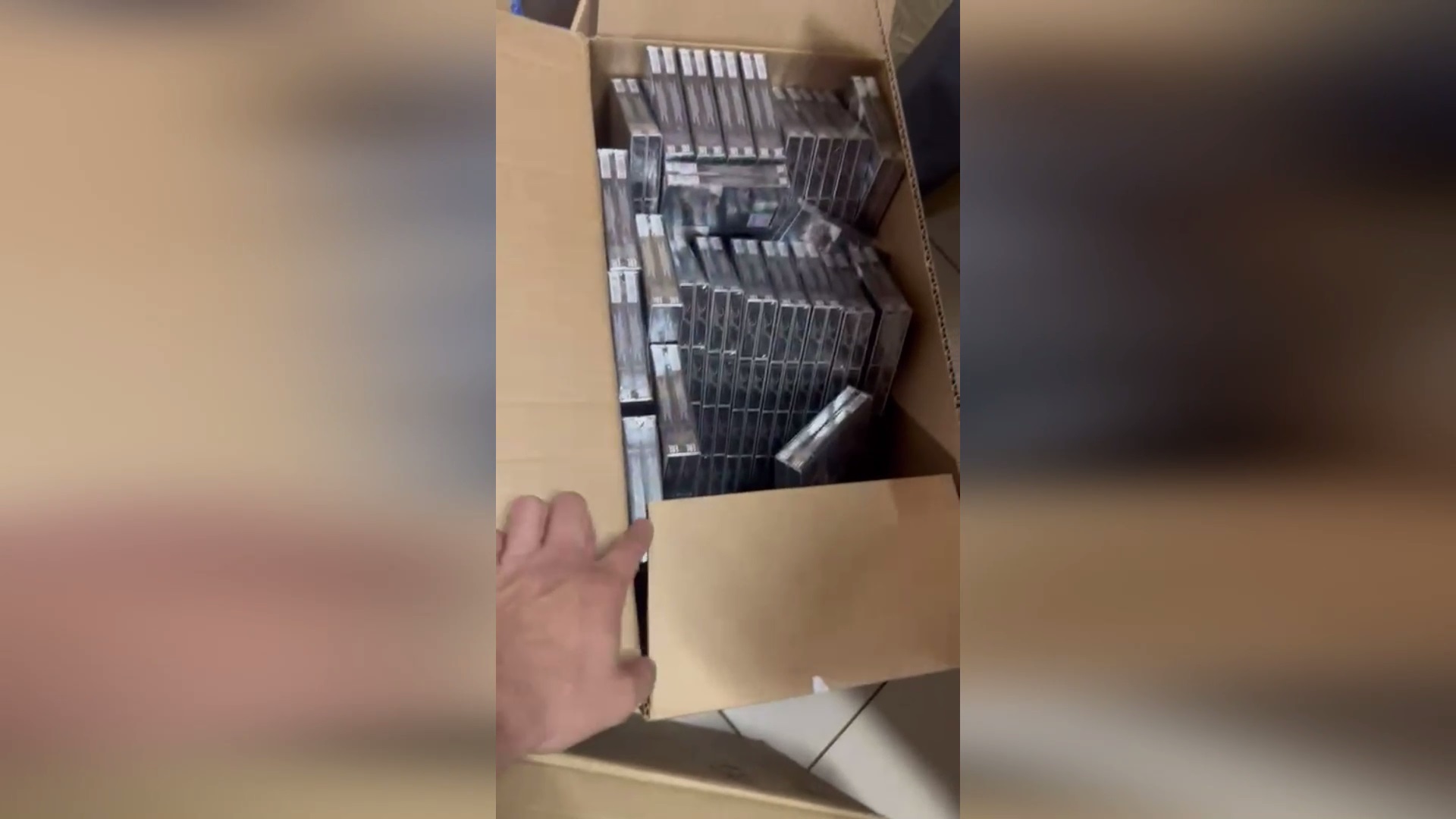 На рынке Нальчика обнаружена партия контрафактных сигарет на сумму более 366 тысяч рублей