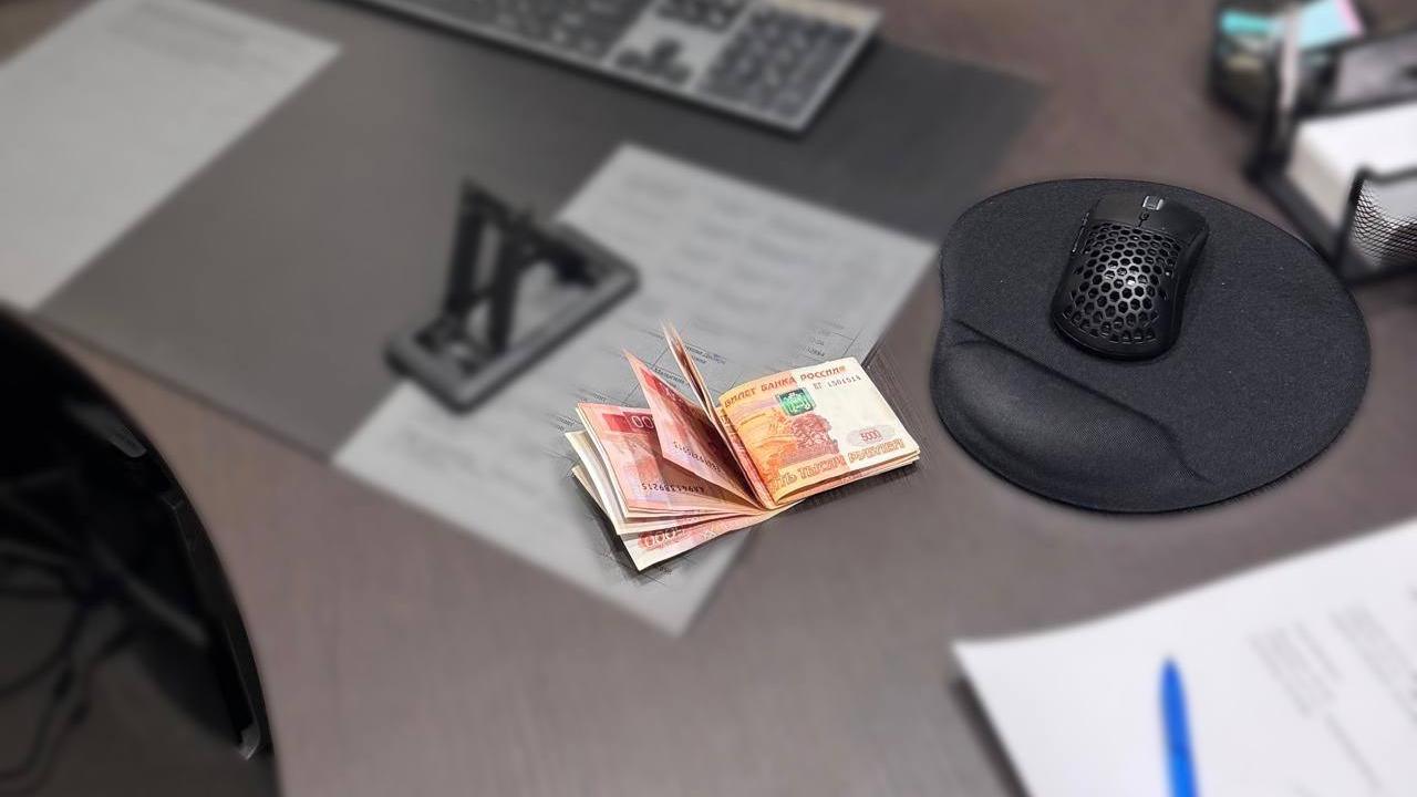 В Югре привлекается к ответственности нарушитель миграционных правил, пытавшийся дать взятку полиции