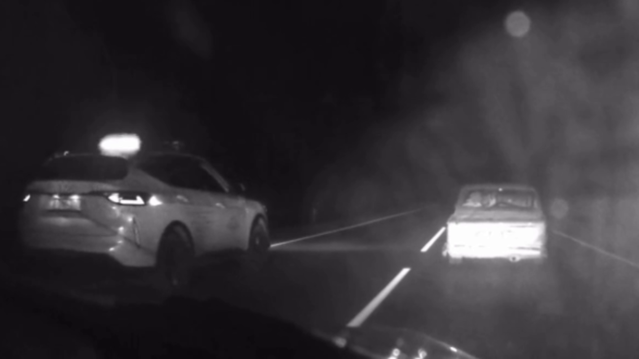 Водитель, который нетрезвым вёз 6 человек в ночной клуб, задержан в ходе погони томскими полицейскими